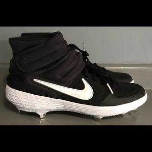 Nike Alpha Huarache Elite 2 Mid Baseball Cleats